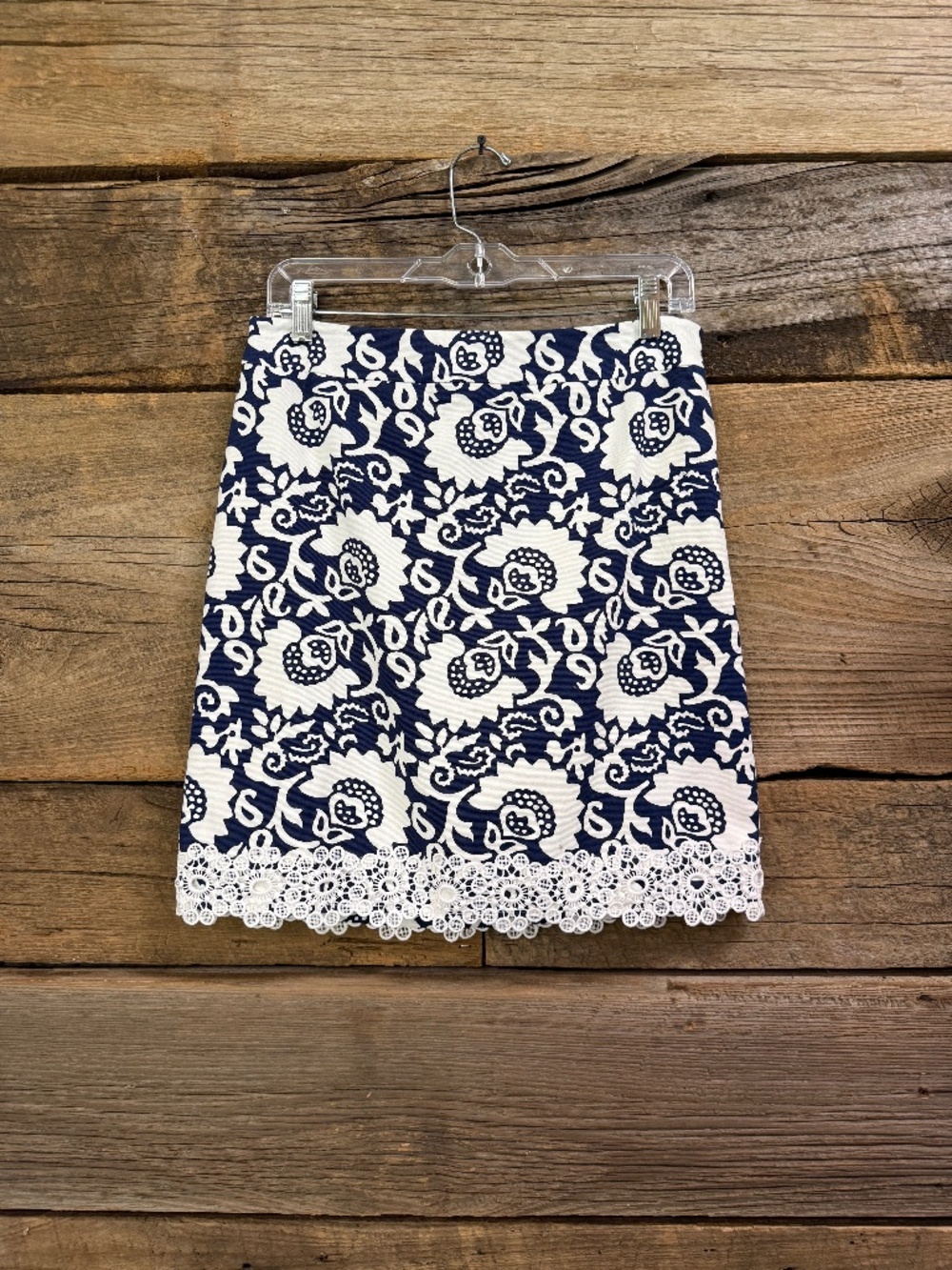 NWT Talbots lace trimmed woodblock floral stretch cotton skirt, navy/white, 2